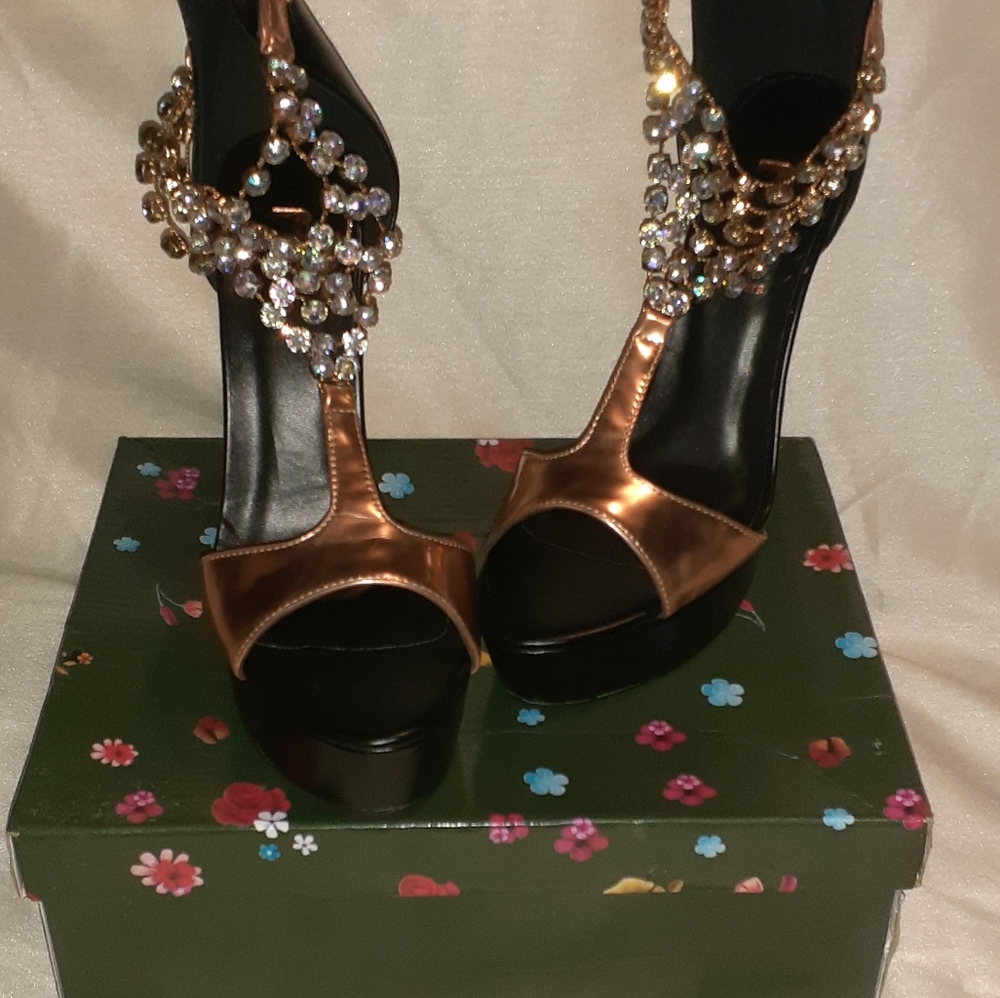 Womens Size 8 Heels
